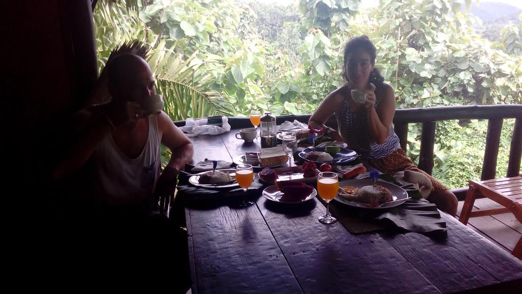 The Local Story Resort Ban Mon Talaeng Exteriör bild