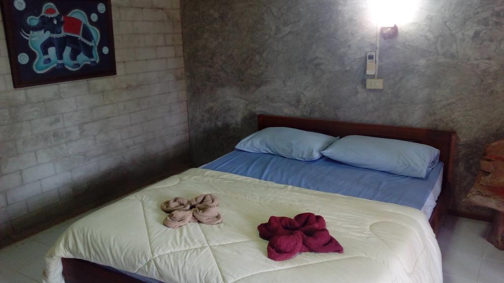 The Local Story Resort Ban Mon Talaeng Exteriör bild