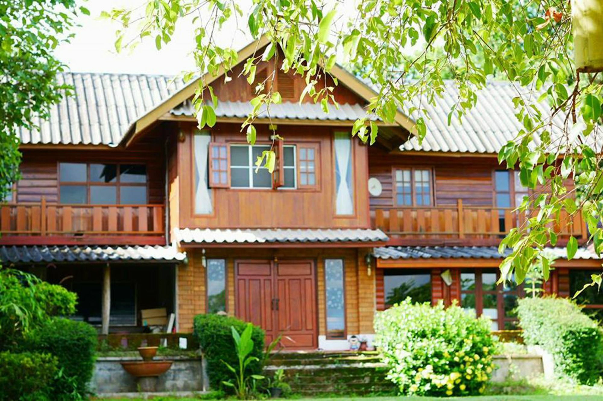 The Local Story Resort Ban Mon Talaeng Exteriör bild